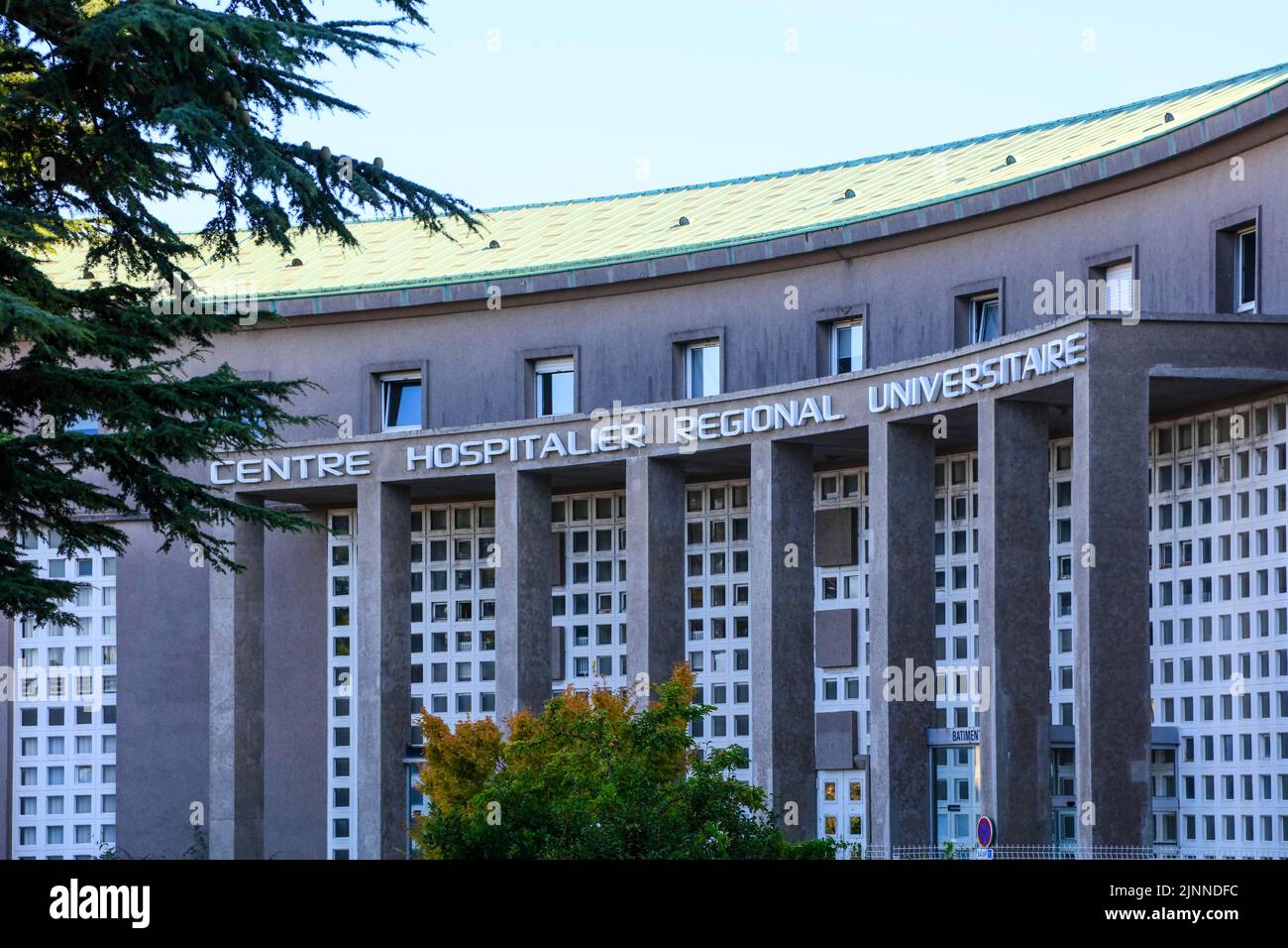 Hopital Augustin Morvan University Hospital, Architekten Raymond Lopez und Raymond Gravereaux, erbaut 1932-1939 im Art Deco-Stil, Brest, Abteilung von Stockfoto