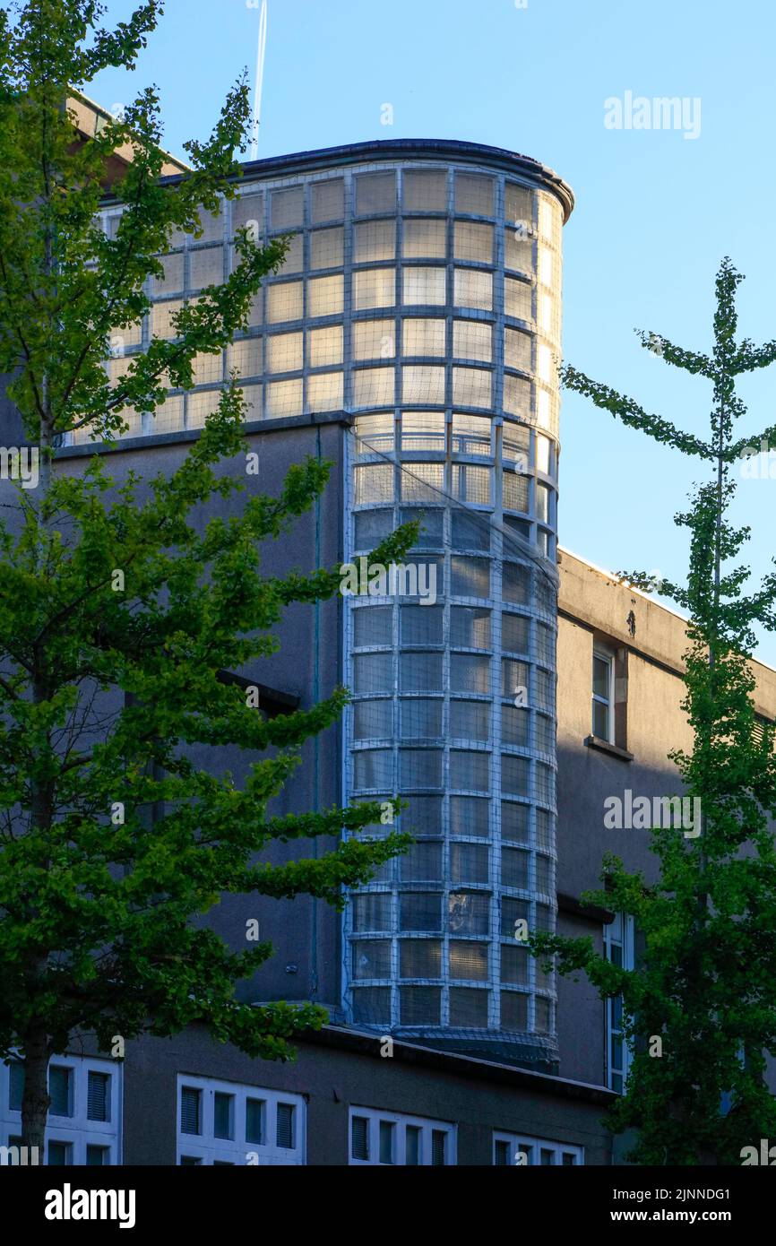 Hopital Augustin Morvan University Hospital, Architekten Raymond Lopez und Raymond Gravereaux, erbaut 1932-1939 im Art Deco-Stil, Brest, Abteilung von Stockfoto