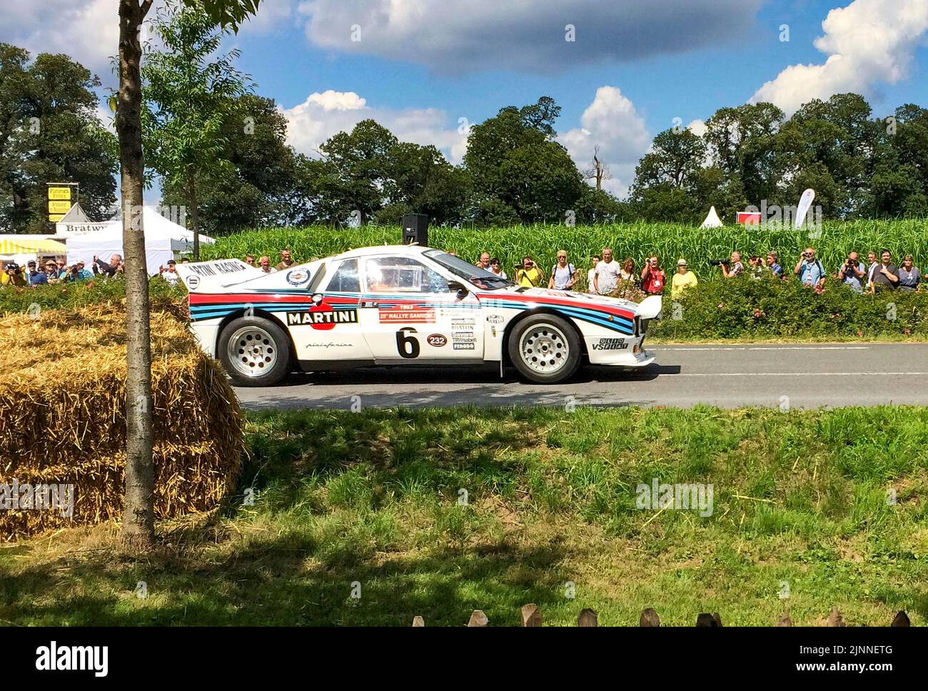 Oldtimer-Oldtimer Lancia Rally 037 Martini Rennen für Rallye Gruppe B beim Klassikerlauf, Fahrer Walter Rohrl, Schloss Dyck Stockfoto