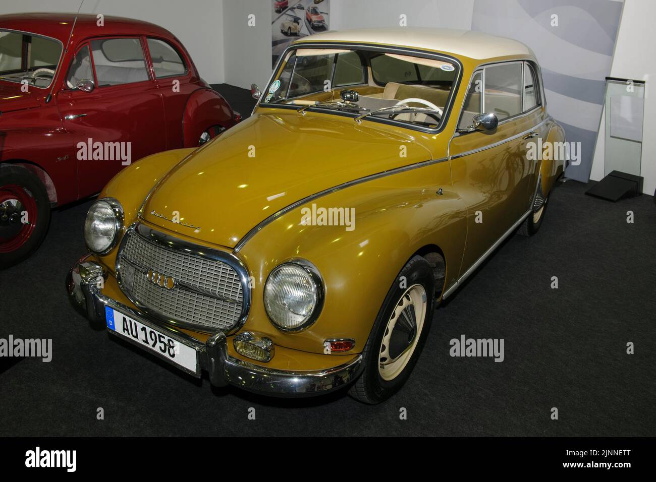 Oldtimer Oldtimer Audi NSU Auto Union Au DKW 1000 Coupe de Luxe vom 60s, Techno Classica Messe, Essen, Nordrhein-Westfalen, Deutschland Stockfoto