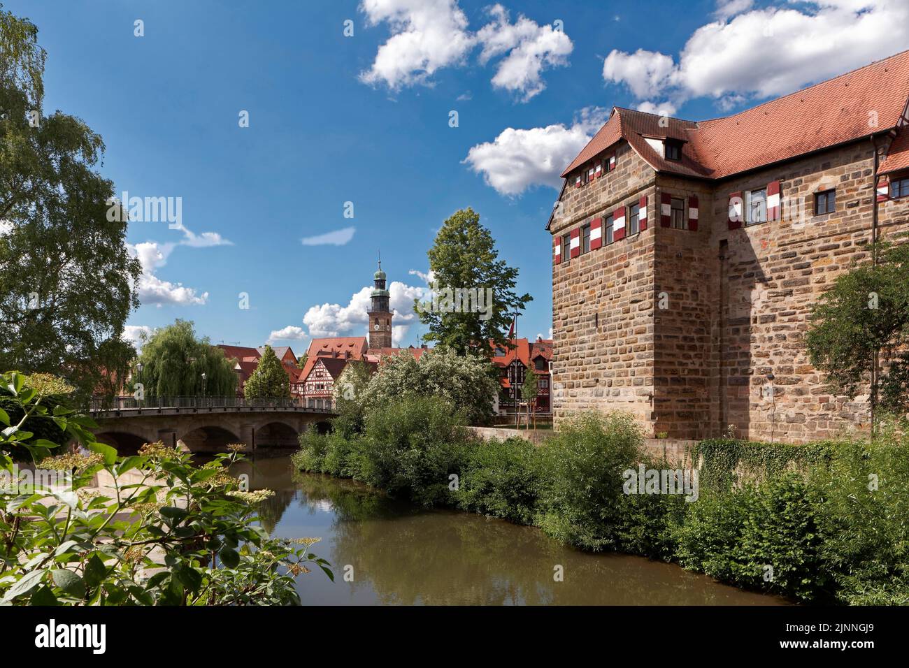 Burg Wenzel, Fluss Pegnitz, Johanniskirche im Hintergrund, Lauf an der Pegnitz, Mittelfranken, Franken, Bayern, Deutschland Stockfoto