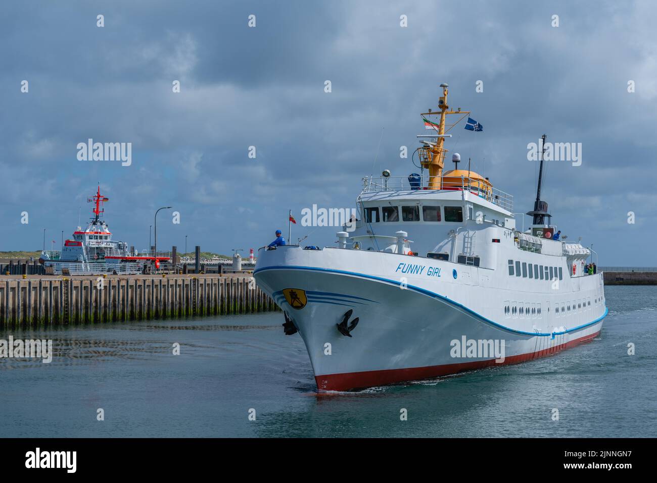 Ankunft eines Ausflugsschiffes im Außenhafen, Seerettungskreuzfahrtschiff, Helgoland, Schleswig-Holstein, Deutschland Stockfoto