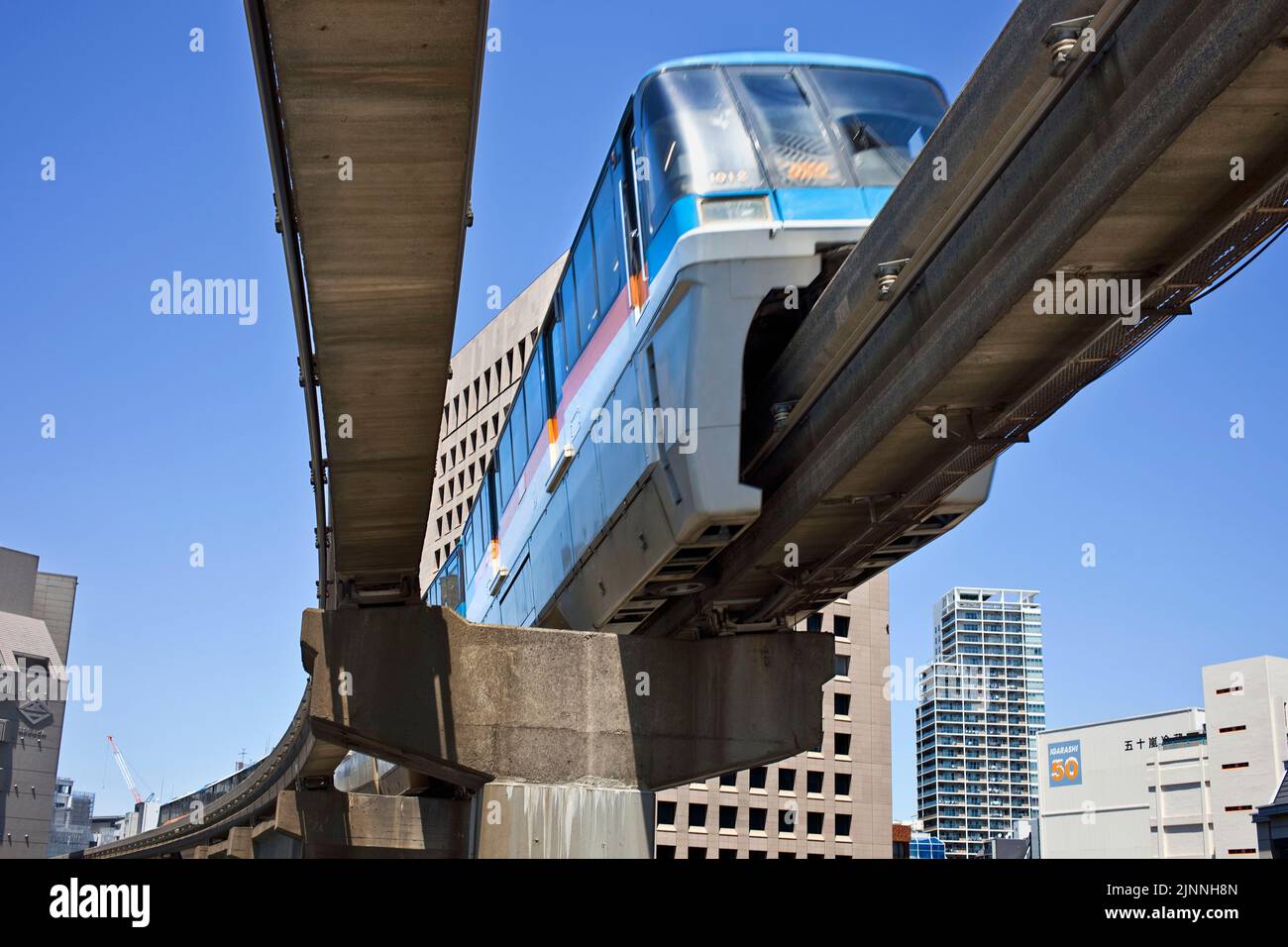 Monorail-Zug zum Flughafen Haneda in Tokio, Japan Stockfoto