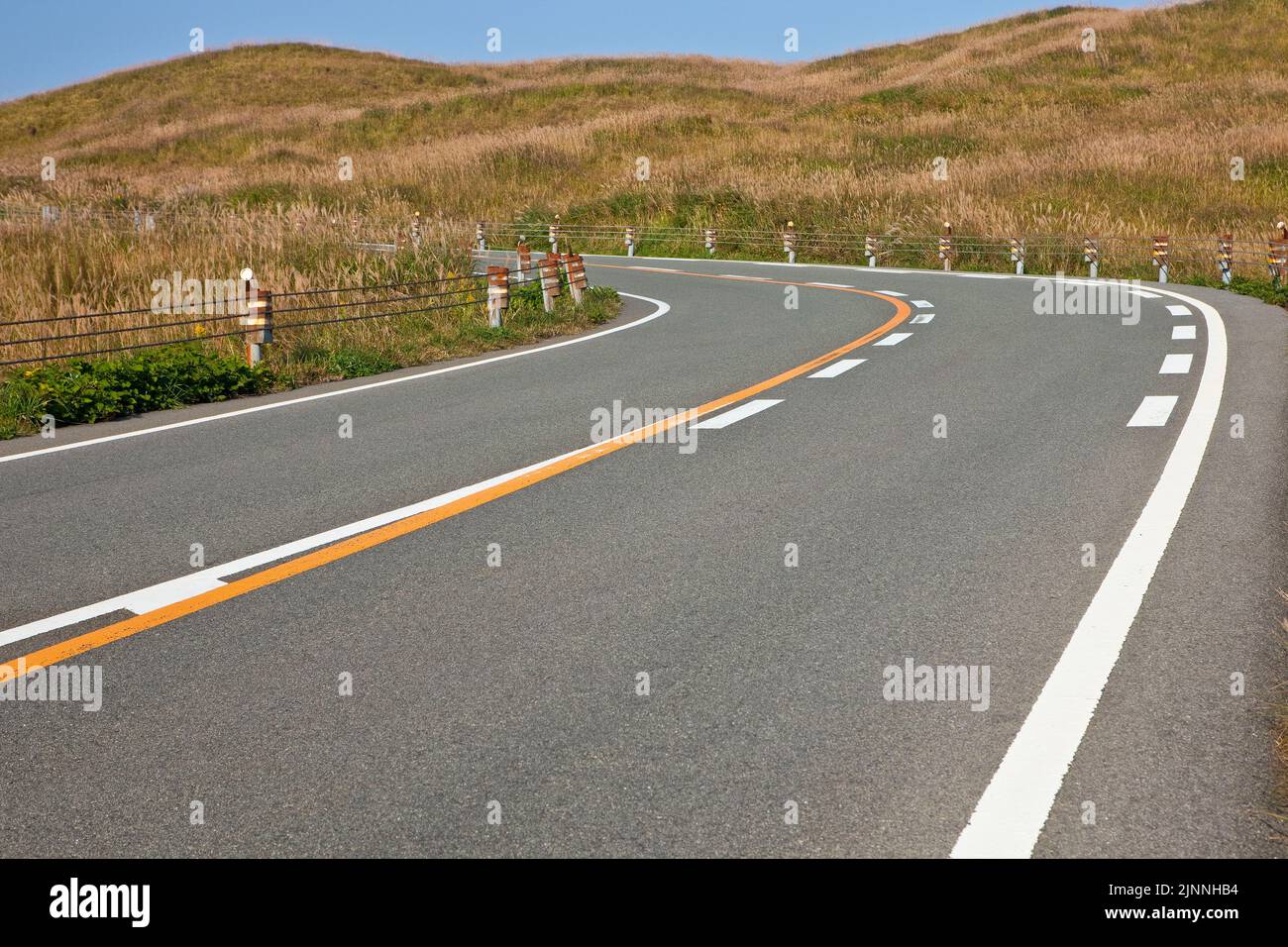 Bergstraße in der Nähe von Mt. Aso in Kumamoto, Japan Stockfoto
