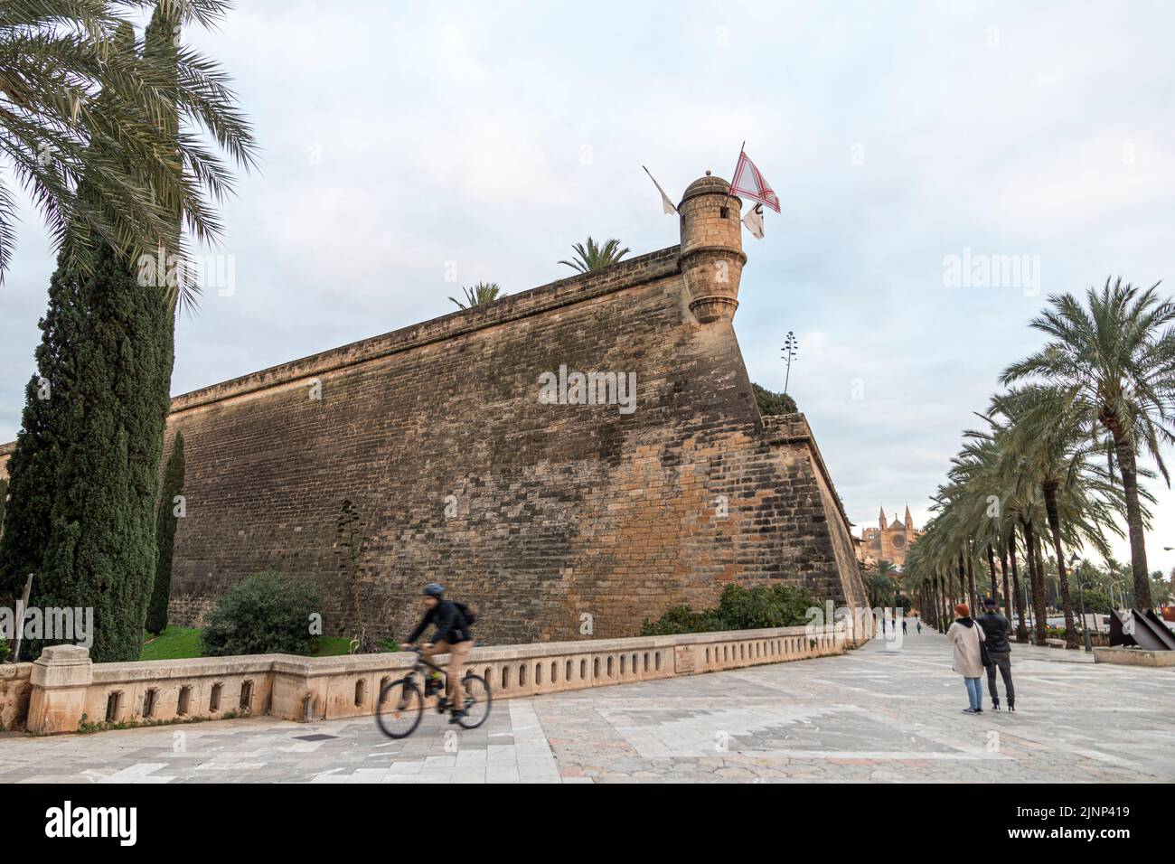 Palma de Mallorca, Spanien. Mauern und Mauern der Baluard de Sant Pere (St. Peter Bastion), eine moderne Kunst und ehemalige Festung Stockfoto