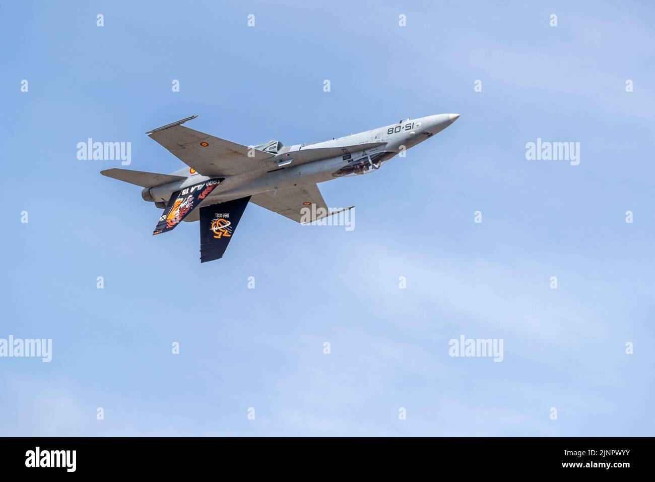 Spanische Luftwaffe - McDonnell Douglas EF-18M Hornet in der Luft beim Royal International Air Tattoo 2022 Stockfoto