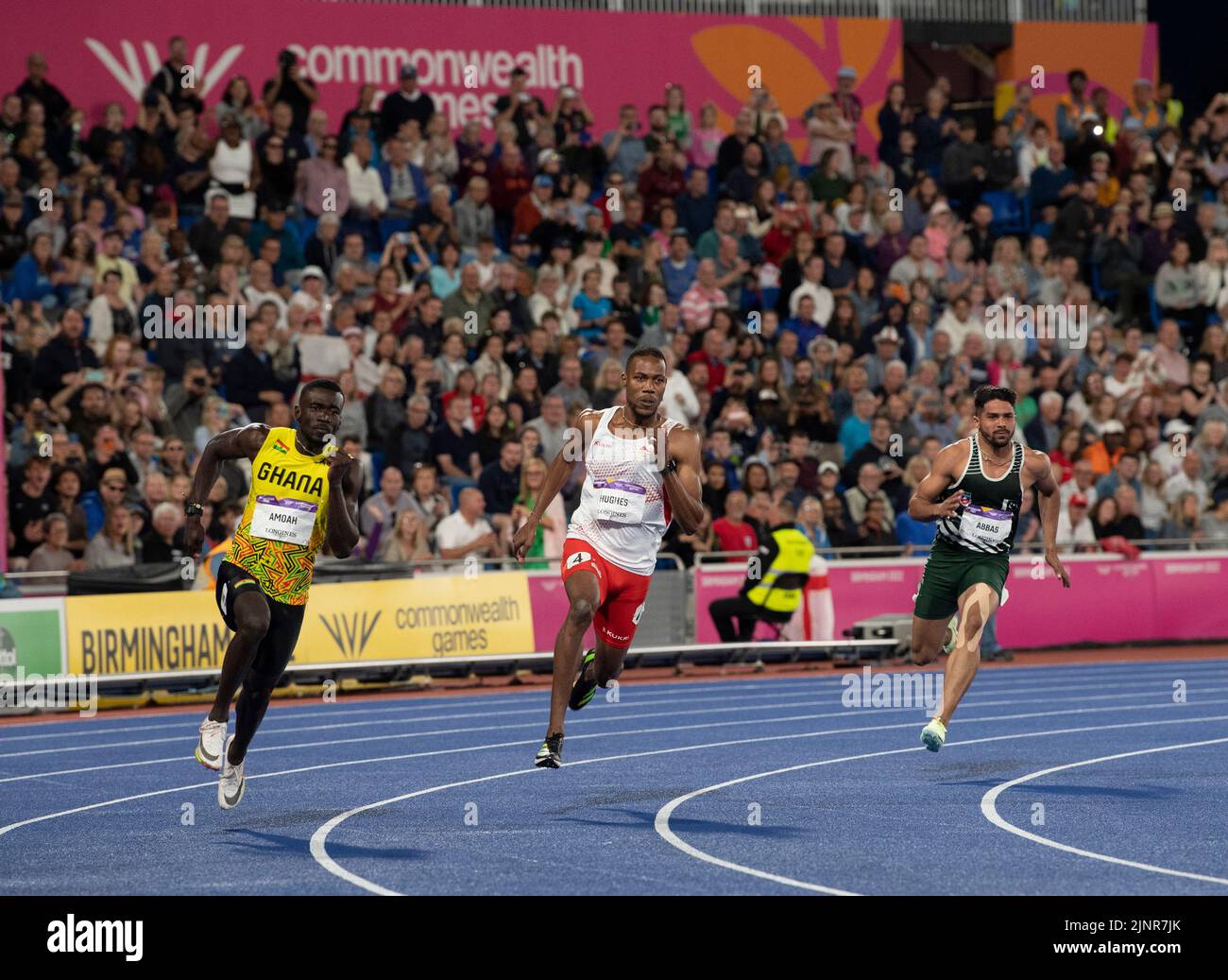 Joseph Paul Amoah aus Ghana, Zharnel Hughes aus England und Shajar Abbas aus Pakistan traten im Finale der Männer 200m bei den Commonwealth Games bei Alex an Stockfoto