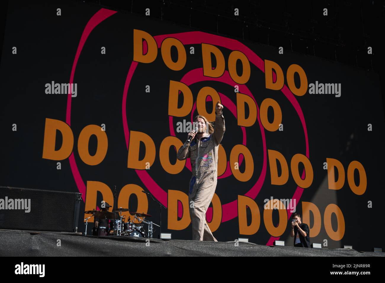 Newquay, Cornwall, Großbritannien. 13.. August 2022. Sam Ryder tritt auf der Hauptbühne beim Boardmasters Festival 2022 auf. Quelle: Sam Hardwick/Alamy. Stockfoto