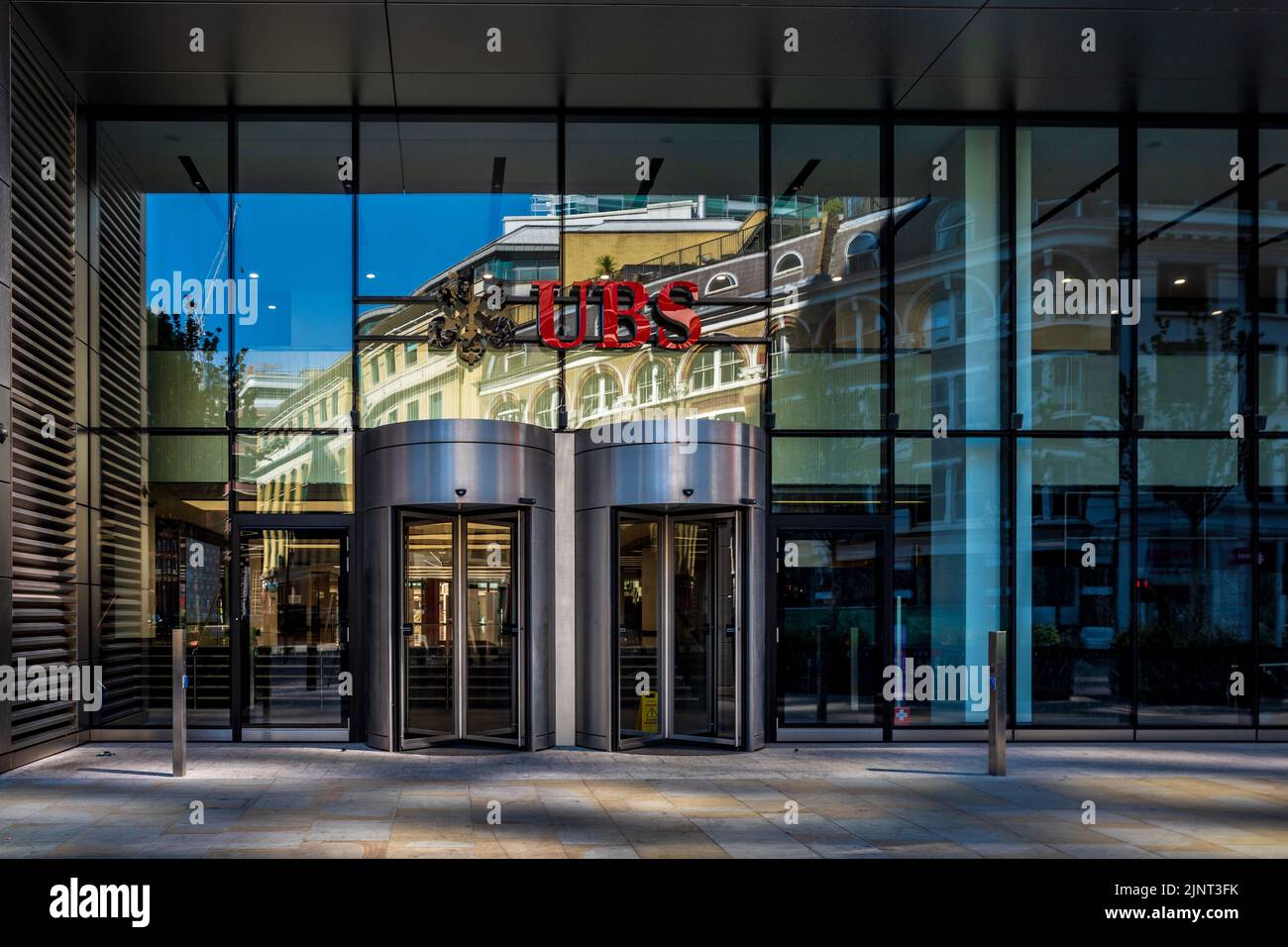 UBS London 5 Broadgate in der City of London - die UBS-Büros, die von DEN MAKE-Architekten Ken Shuttleworth entworfen wurden, wurden 2016 eröffnet Stockfoto