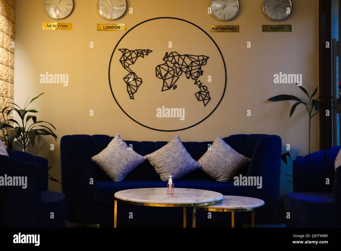 Horizon Lounge am Flughafen Kathmandu, neue Airport Lounge im internationalen Flughafen Tribhuvan Stockfoto