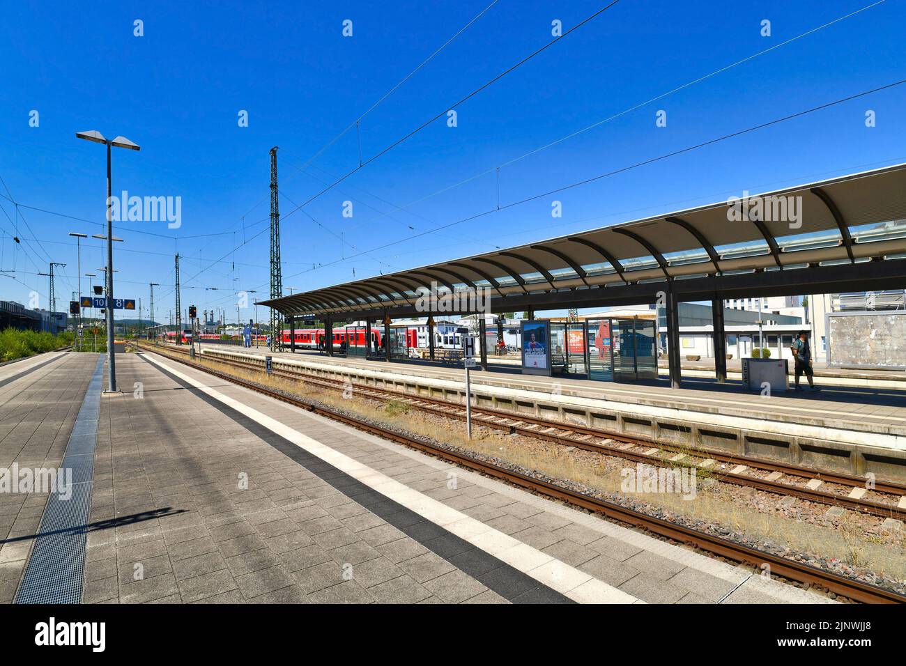 Kaiserslautern, Deutschland - August 2022: Bahnsteige am Hauptbahnhof Stockfoto