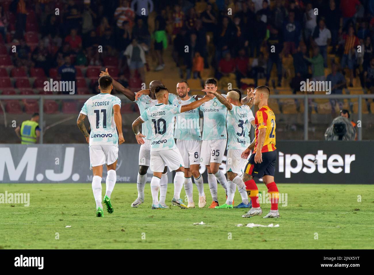 FC Inter feiert den Sieg beim Spiel von US Lecce gegen Inter - FC Internazionale, italienische Fußballserie A in Lecce, Italien, August 13 2022 Stockfoto