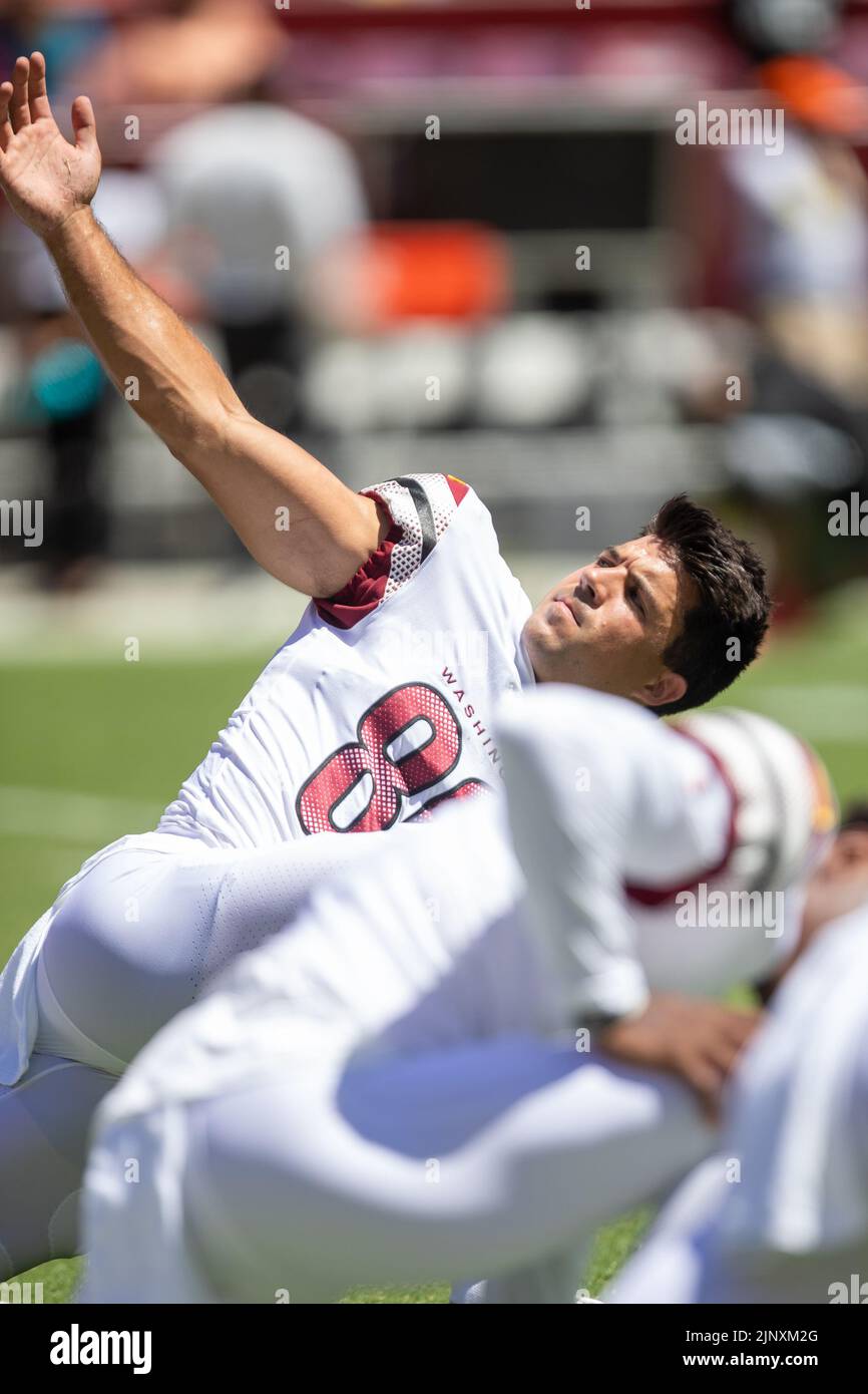 Alex Erickson (86) nimmt am Stretching vor dem NFL Preseason Spiel zwischen den Carolina Panthers und den Washington Commanders am FedEx Field in Landover, MD, am 13. August 2022 Teil. Die Panther besiegten die Commanders mit 23:21. (Max Siker / Bild von Sport) Stockfoto