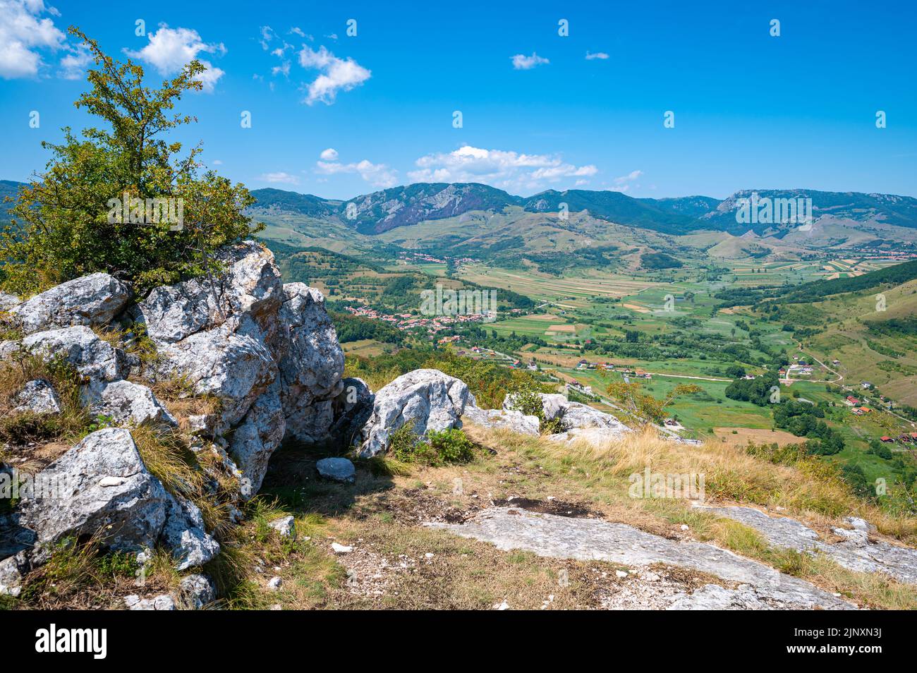 Blick auf den westlichen Teil der Apuseni-Bergkette in Siebenbürgen, Rumänien Stockfoto