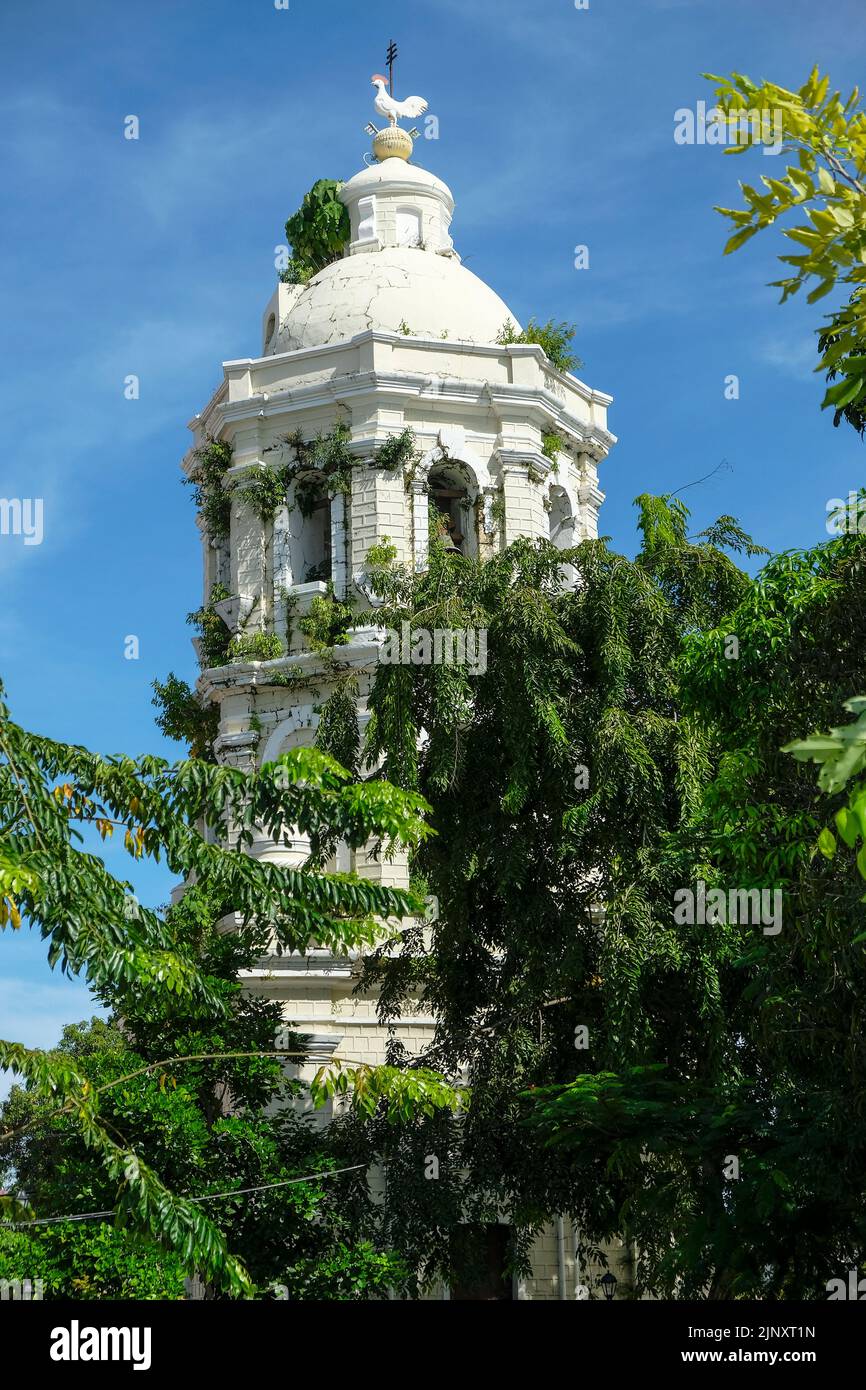 Glockenturm der Metropolitan Cathedral of Saint Paul in Vigan, Insel Luzon, Philippinen. Stockfoto