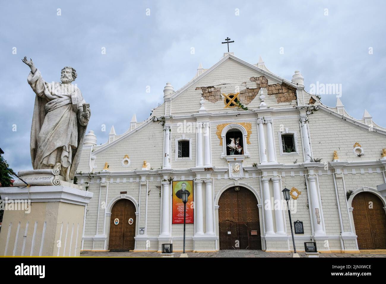 Vigan, Philippinen - 2022. August: Metropolitan Cathedral of Saint Paul in Vigan am 6. August 2022 in Vigan, Luzon, Philippinen. Stockfoto