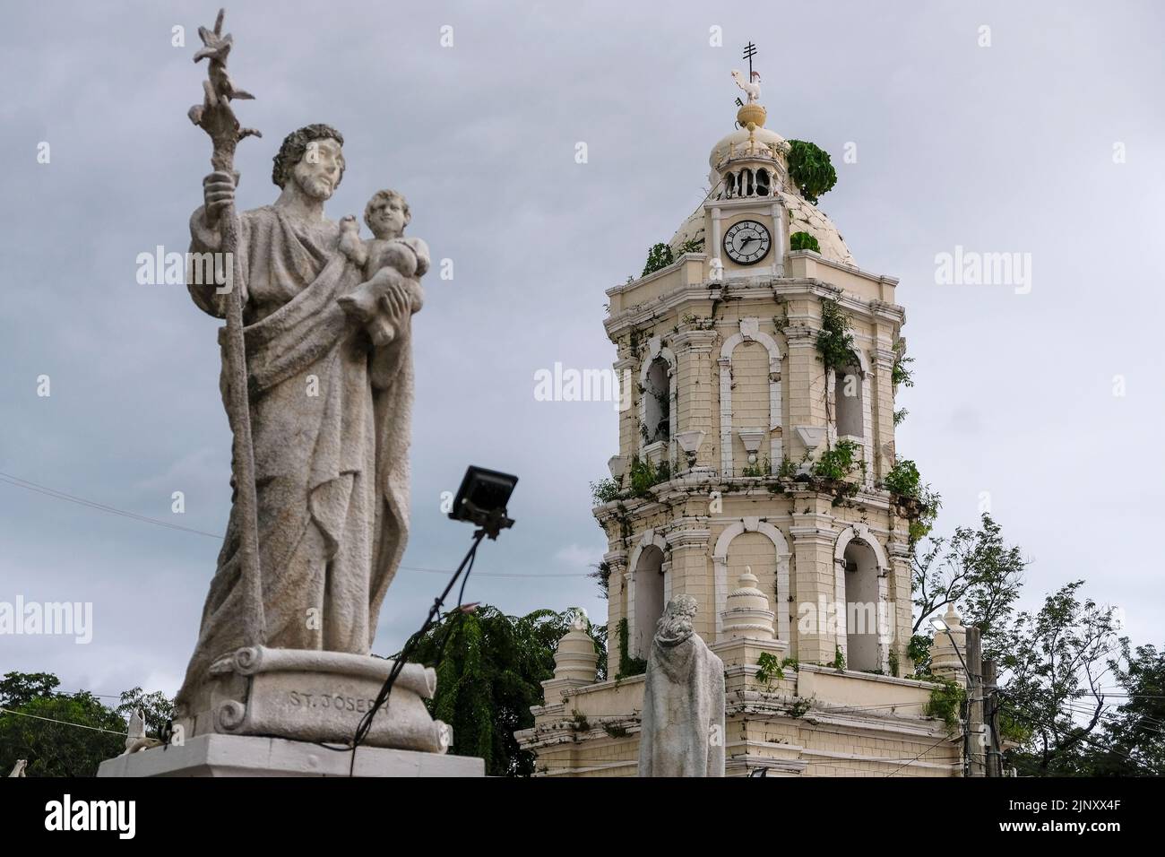 Glockenturm der Metropolitan Cathedral of Saint Paul in Vigan, Insel Luzon, Philippinen. Stockfoto