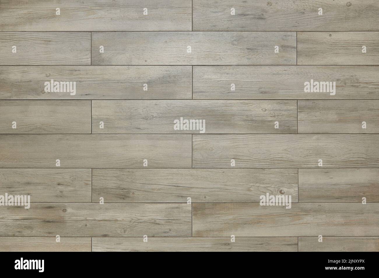 Fliesenboden im Holzstil. Gefliester Fußboden mit Holzstruktur Stockfoto
