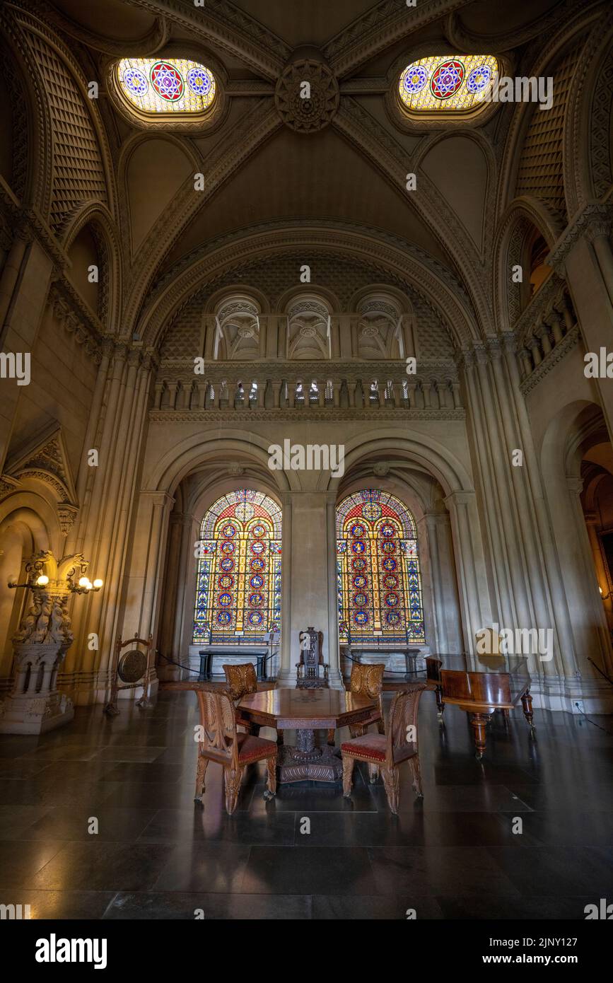 Die Grand Hall in Penryhn Castle, Gwynedd, Nordwales Stockfoto
