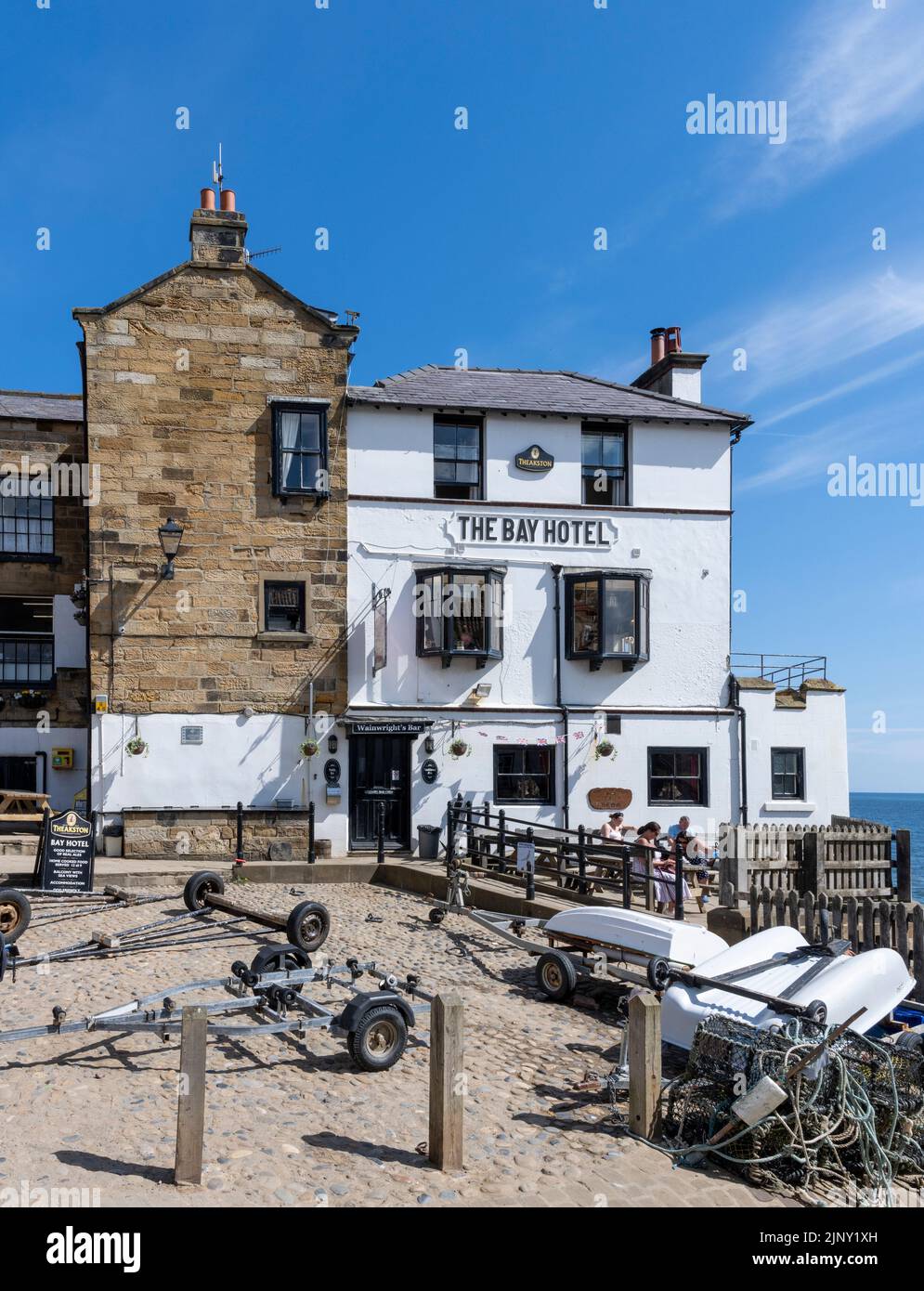 The Bay Hotel (öffentliches Haus), The Dock, Robin Hood's Bay, Whitby, North Yorkshire, England, VEREINIGTES KÖNIGREICH Stockfoto