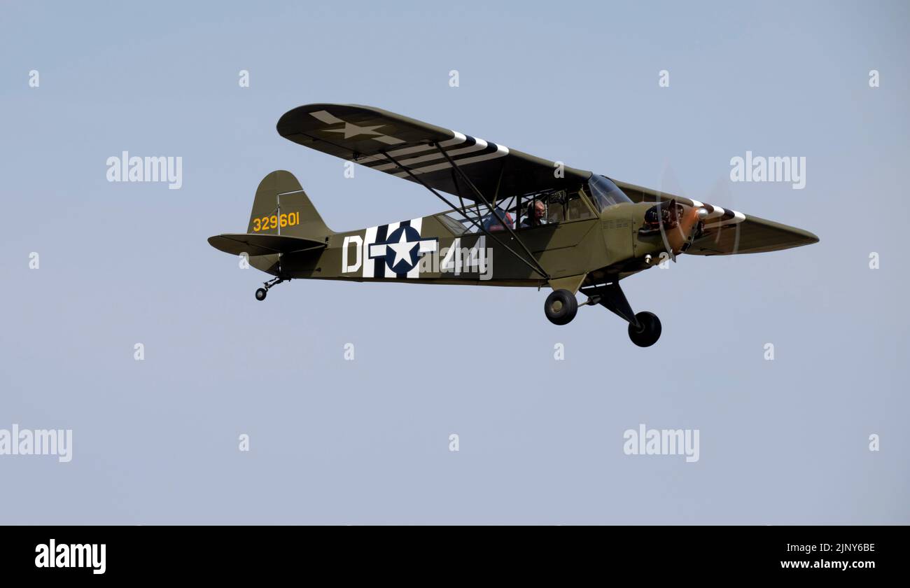 WW2 L-4H Grasshopper beim Royal International Air Tattoo Stockfoto