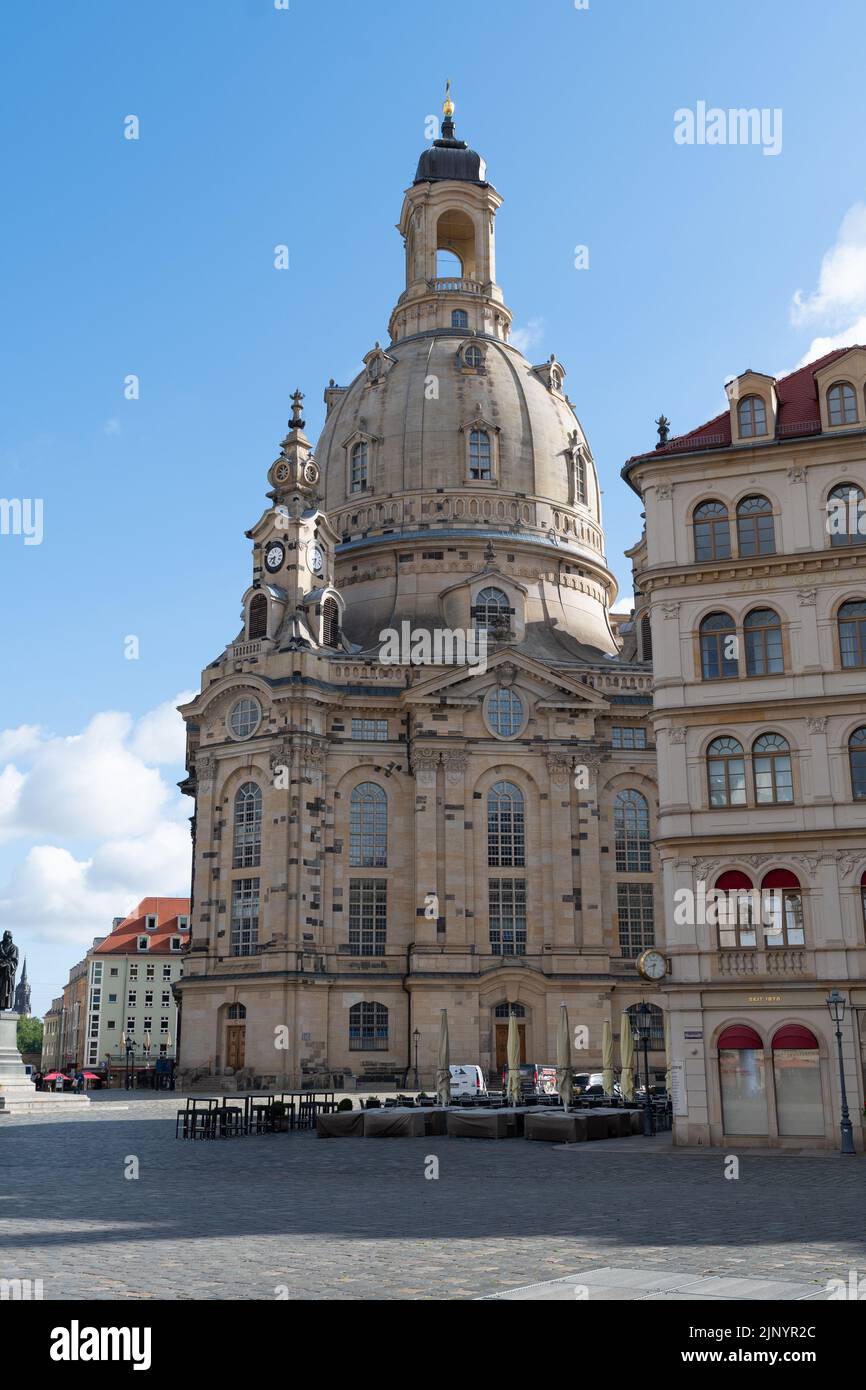 Dresden, Sächsisch, Deutschland, 11. Juli 2022 Historische alte Kirche unserer Dame im Stadtzentrum Stockfoto