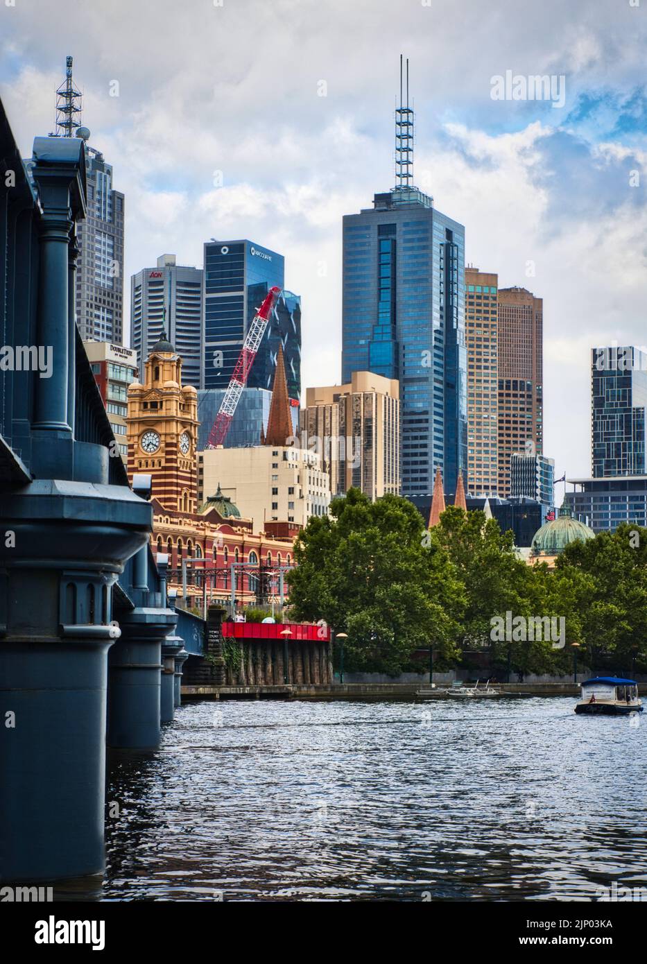 Stadtzentrum von Melbourne am Fluss Stockfoto