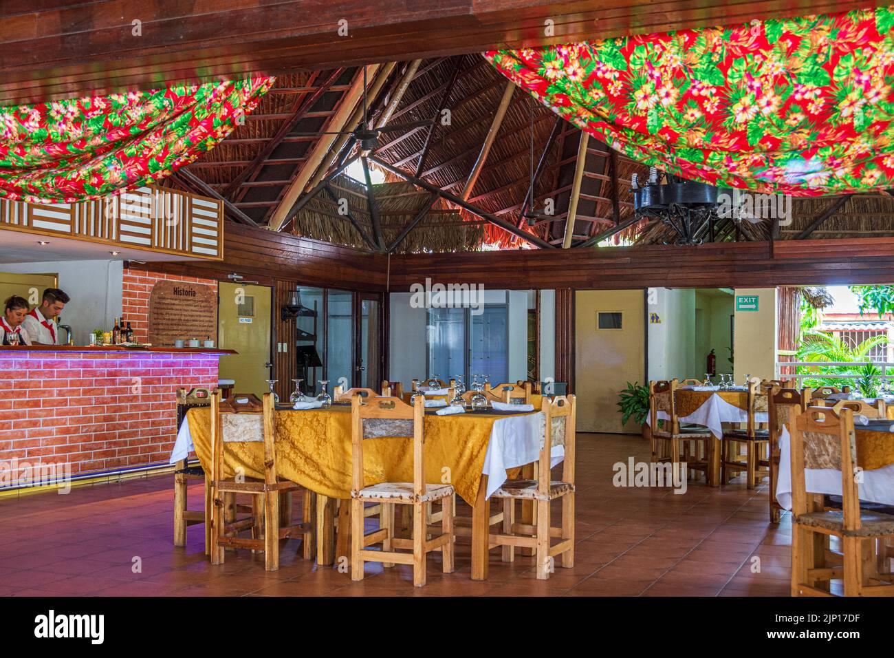 Das Innere eines High-End-Restaurants, Innenstadt, Varadero Beach, Kuba. Stockfoto