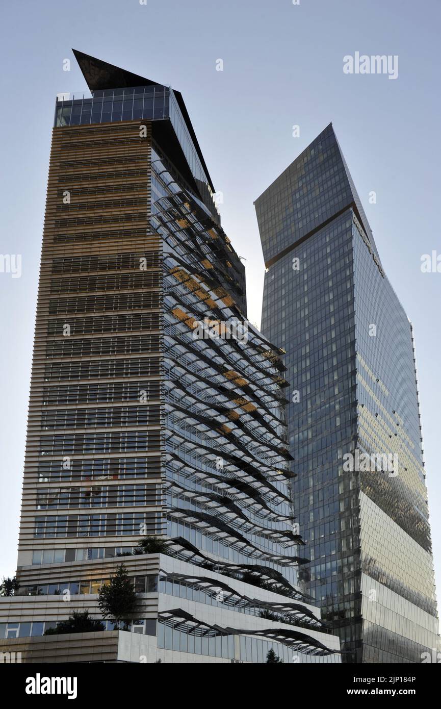 FRANKREICH. PARIS (75) 13TH ARR. LINKES UFER. ZAC MASSENA-BRUNESEAU. DIE TÜRME DES DUO WURDEN VOM ARCHITEKTEN JEAN NOUVEL ENTWORFEN. SIE BEHERBERGEN DIE BÜROS VON MEHR ALS 9 Stockfoto