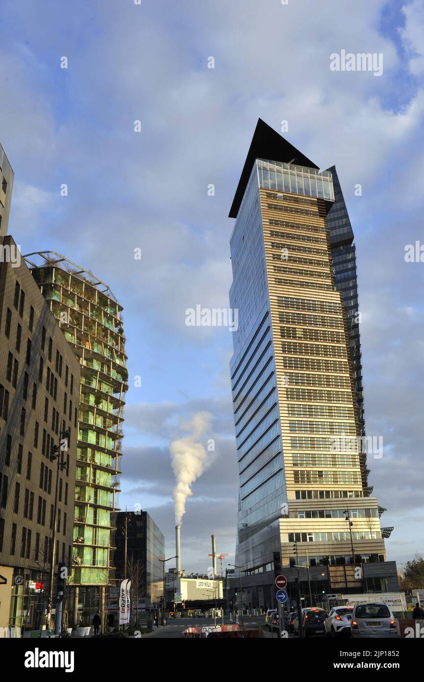 FRANKREICH. PARIS (75) 13TH ARR. LINKES UFER. ZAC MASSENA-BRUNESEAU. DIE TÜRME DES DUO WURDEN VOM ARCHITEKTEN JEAN NOUVEL ENTWORFEN. SIE BEHERBERGEN DIE BÜROS VON MEHR ALS 9 Stockfoto