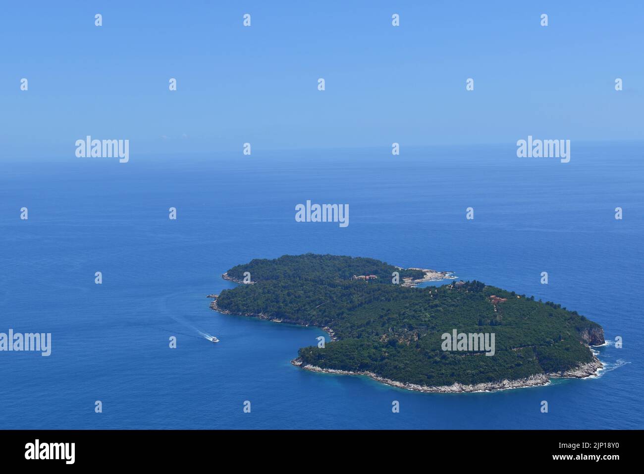 Insel Lokrum liegt etwa 0,5 nm südöstlich von Dubrovnik an der Adria. Es gibt einige interessante historische Funde auf der Insel. Stockfoto