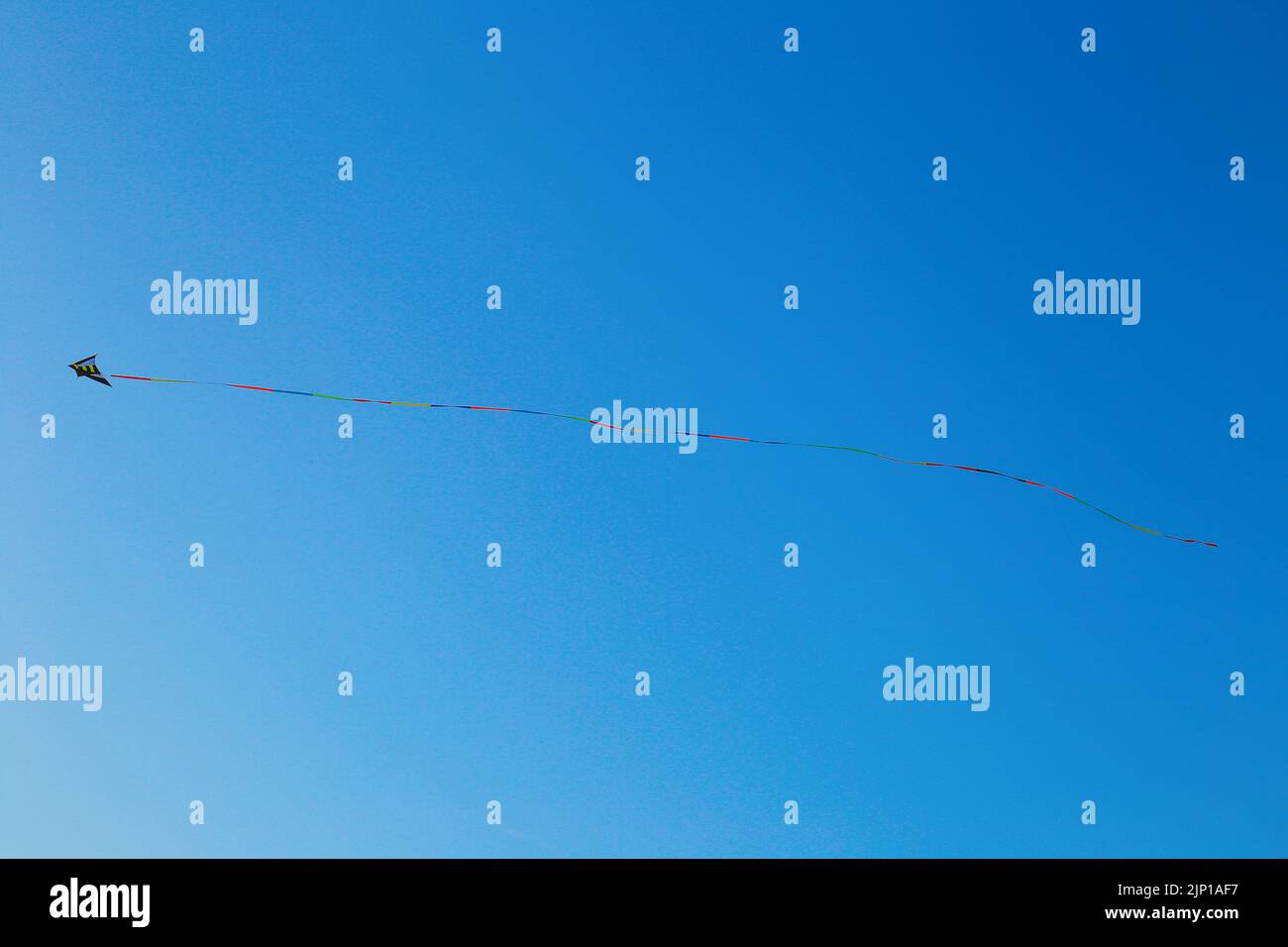 Einfacher Hintergrund mit blauem Himmel Stockfoto