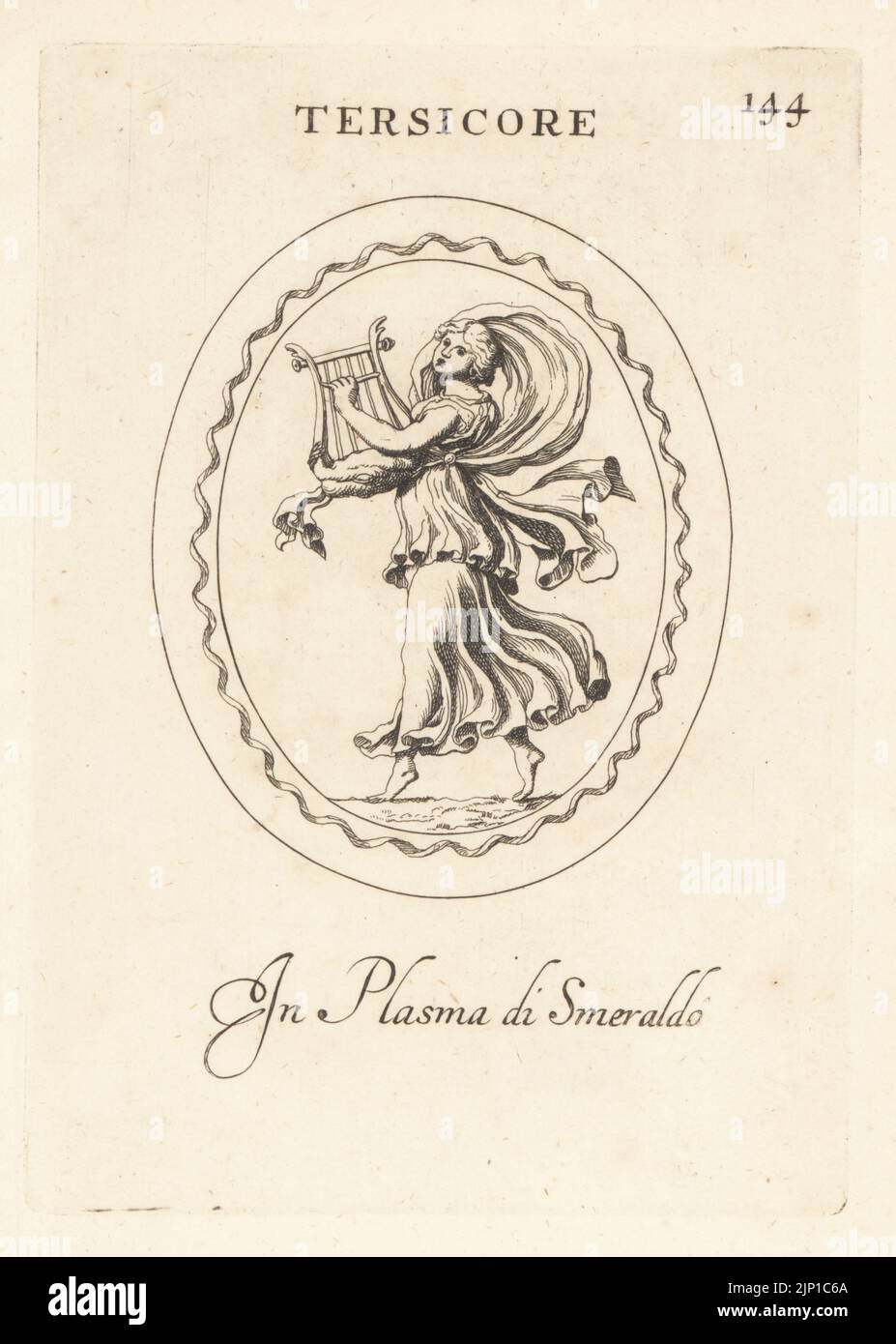 Figur von Erato, griechischer Muse lyrischer Poesie, oder Terpsichore, griechischer Muse des Tanzes. Tanzen beim Spielen der Leier oder Kithara. In Smaragdplasma. Tersicore. In Plasma di smeraldo. Kupferstich von Giovanni Battista Galestruzzi nach Leonardo Agostini aus Gemmae et Sculpturae Antiquae Depicti ab Leonardo Augustino Senesi, Abraham Blooteling, Amsterdam, 1685. Stockfoto