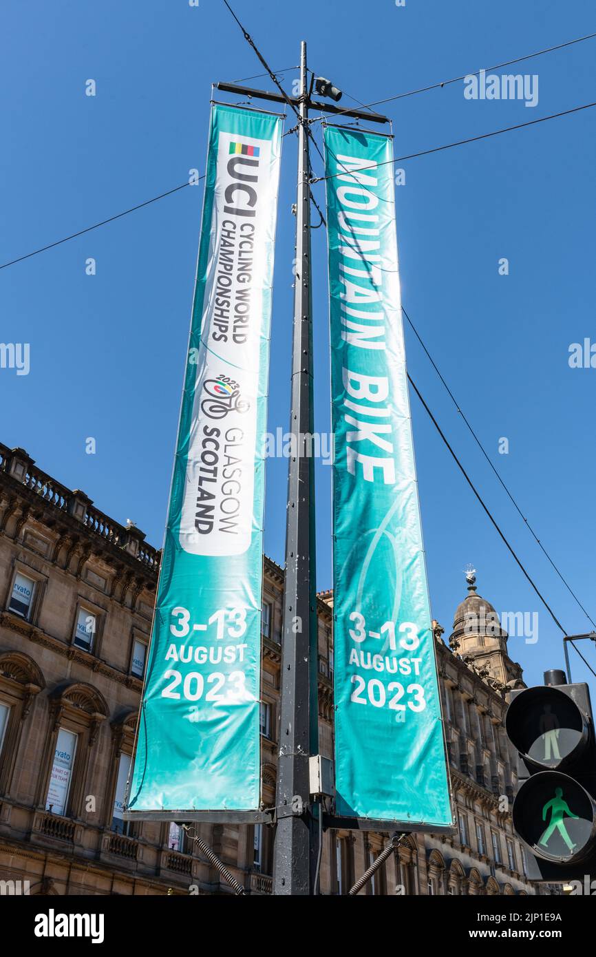 UCI-Radweltmeisterschaften werden 2023 in Glasgow und in der Umgebung Schottlands ausgetragen - Banner in George Square Glasgow, 12 Monate vor dem Start, Schottland Stockfoto
