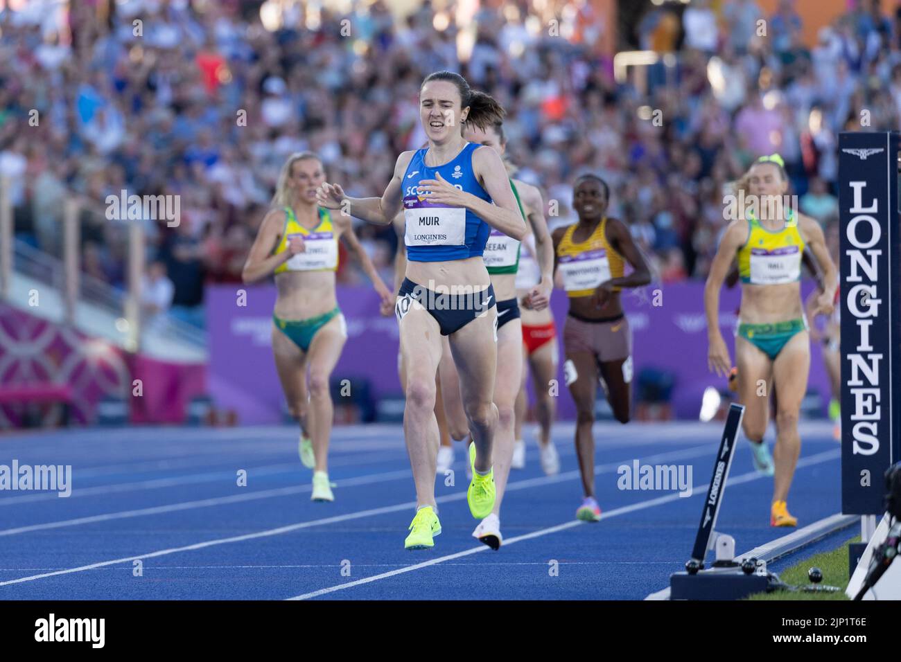 07-8-22 - Laura Muir, Schottland, gewinnt das 1500-Meter-Finale bei den Commonwealth Games 2022 in Birmingham im Alexander Stadium, Birmingham. Stockfoto