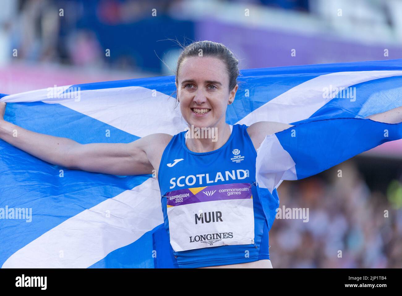 07-8-22 - Laura Muir, Schottland, gewinnt das 1500-Meter-Finale bei den Commonwealth Games 2022 in Birmingham im Alexander Stadium, Birmingham. Stockfoto