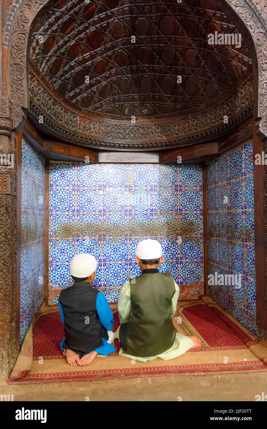 Schrein von shah rukn e alam, das Grab von Shah Rukn-e-Alam befindet ...