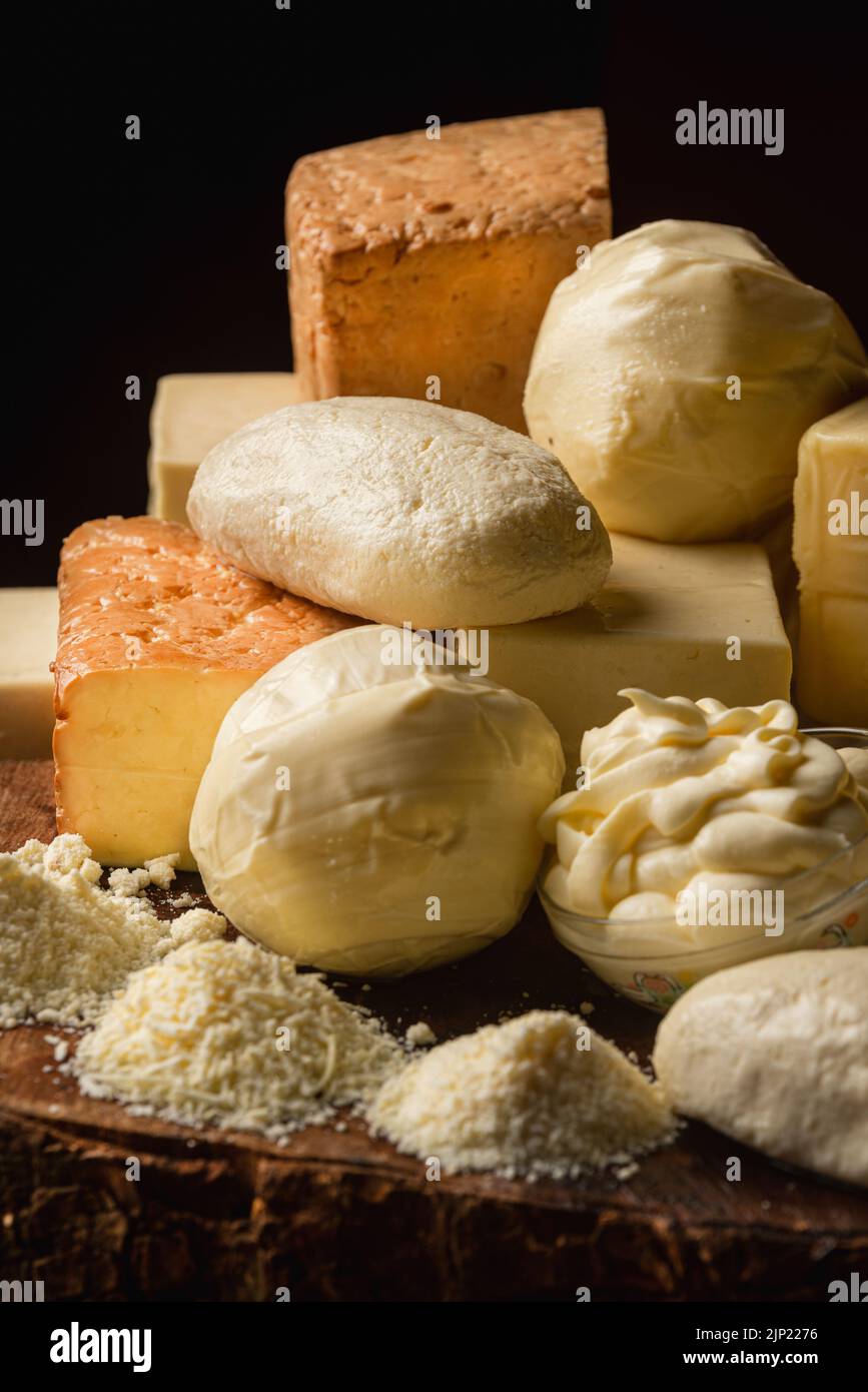 Milchprodukt, Käsesorten, italienischer Käse, Burrata, geriebener käse, Milchprodukte, Käse Stockfoto