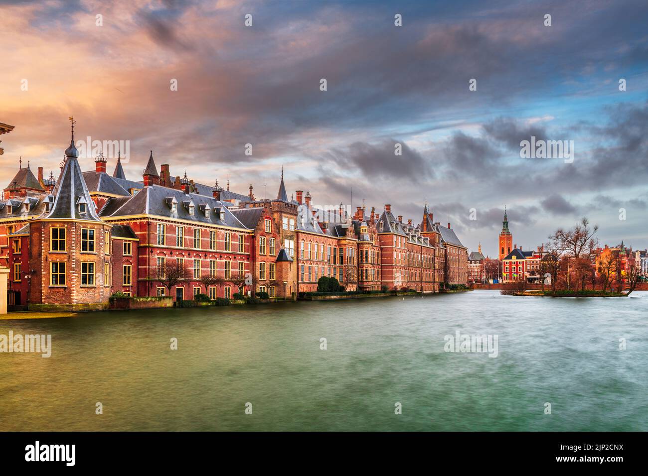 Den Haag, Niederlande Stadtbild in der Dämmerung. Stockfoto