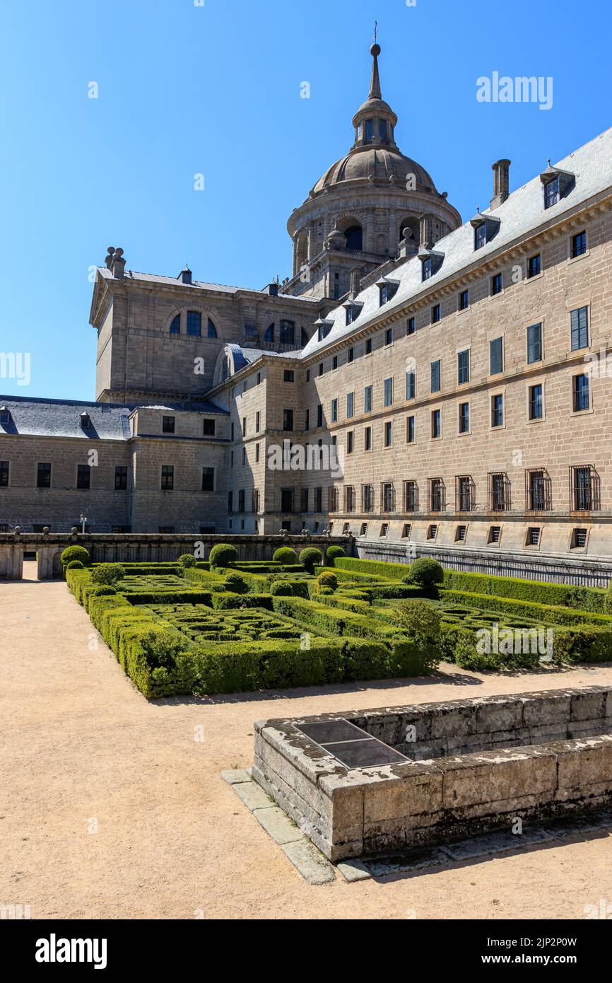 Königliches Kloster von El Escorial. Riesiger Palast am Stadtrand von Madrid, ehemalige Residenz der Könige von Spanien und Europa. Unesco. Stockfoto