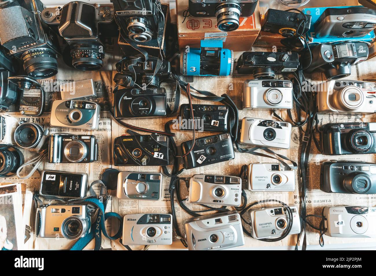 Klassische digitalkameras -Fotos und -Bildmaterial in hoher Auflösung –  Alamy