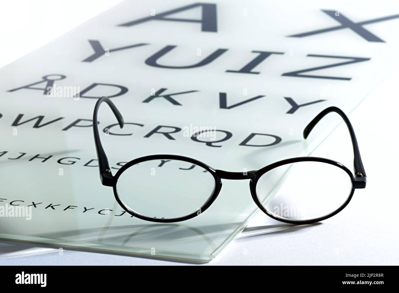 Brille, Augenlicht, Augentest, optometrie, Augenbrille, Brillen, Brillen, Sehhilfen, Augentests Stockfoto