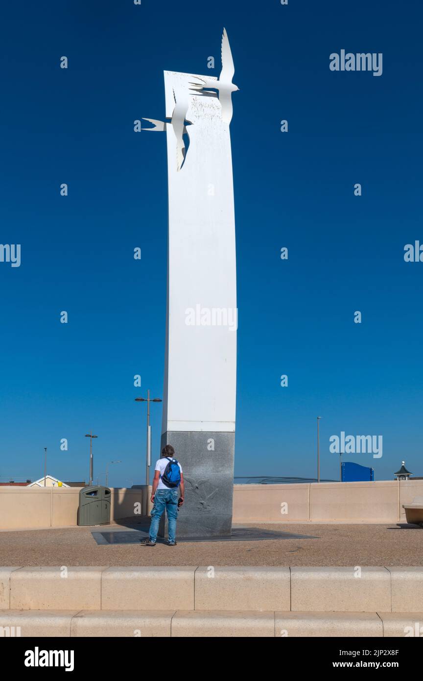 The Sea Swallow, eine Skulptur von Stephen Broadbent auf dem Thornton-Cleveleys Mythic Coastline Project Stockfoto