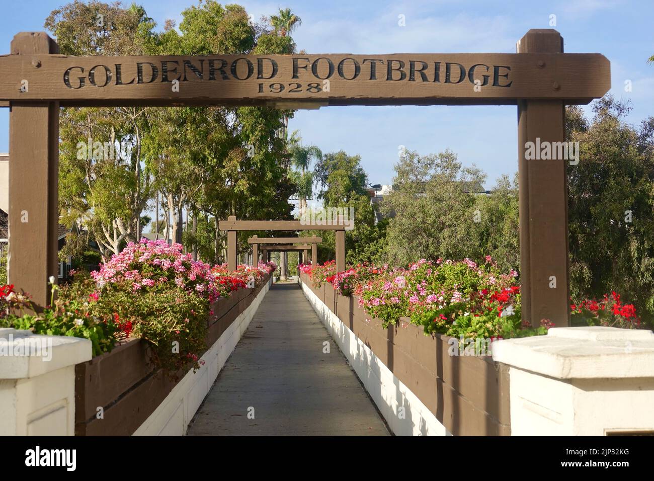 Goldrutenbrücke in Corona del Mar Stockfoto