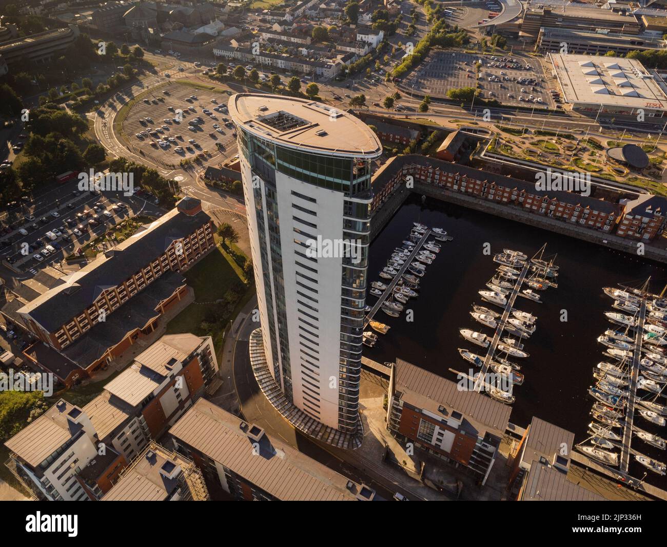 Swansea's Maritime Tower und Maritime Quarter Stockfoto