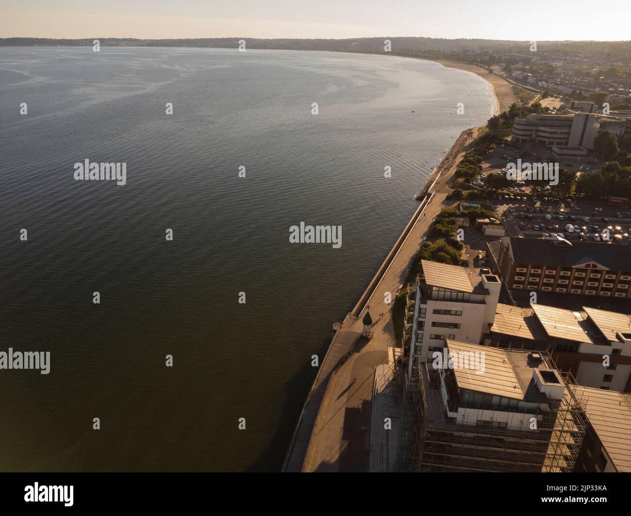 Luftaufnahmen vom Swansea Maritime Quarter und Sea Front. August 2022 Stockfoto