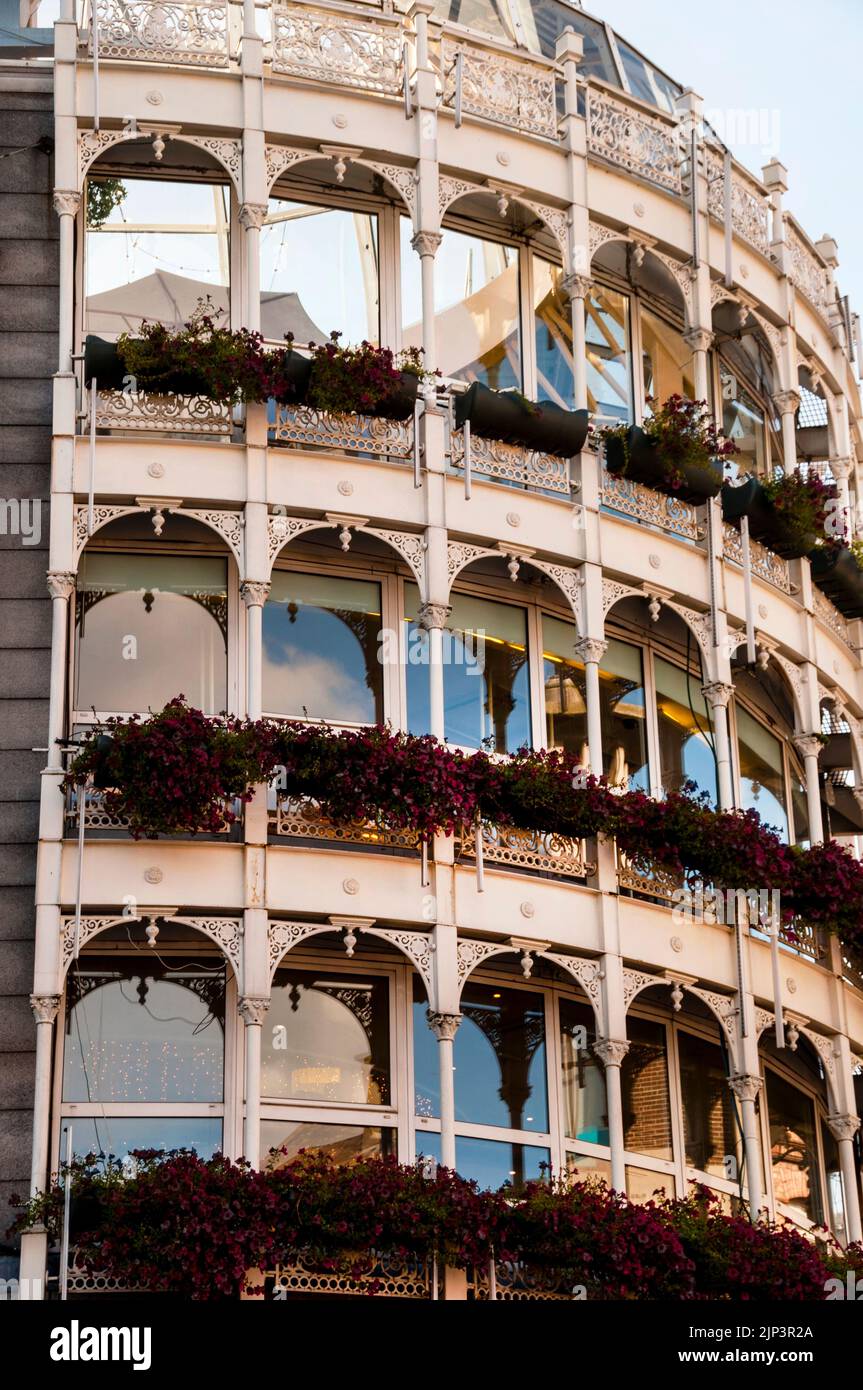 Eisenwerk von St.. Stephens Green Shopping Centre in Dublin, Irland. Stockfoto