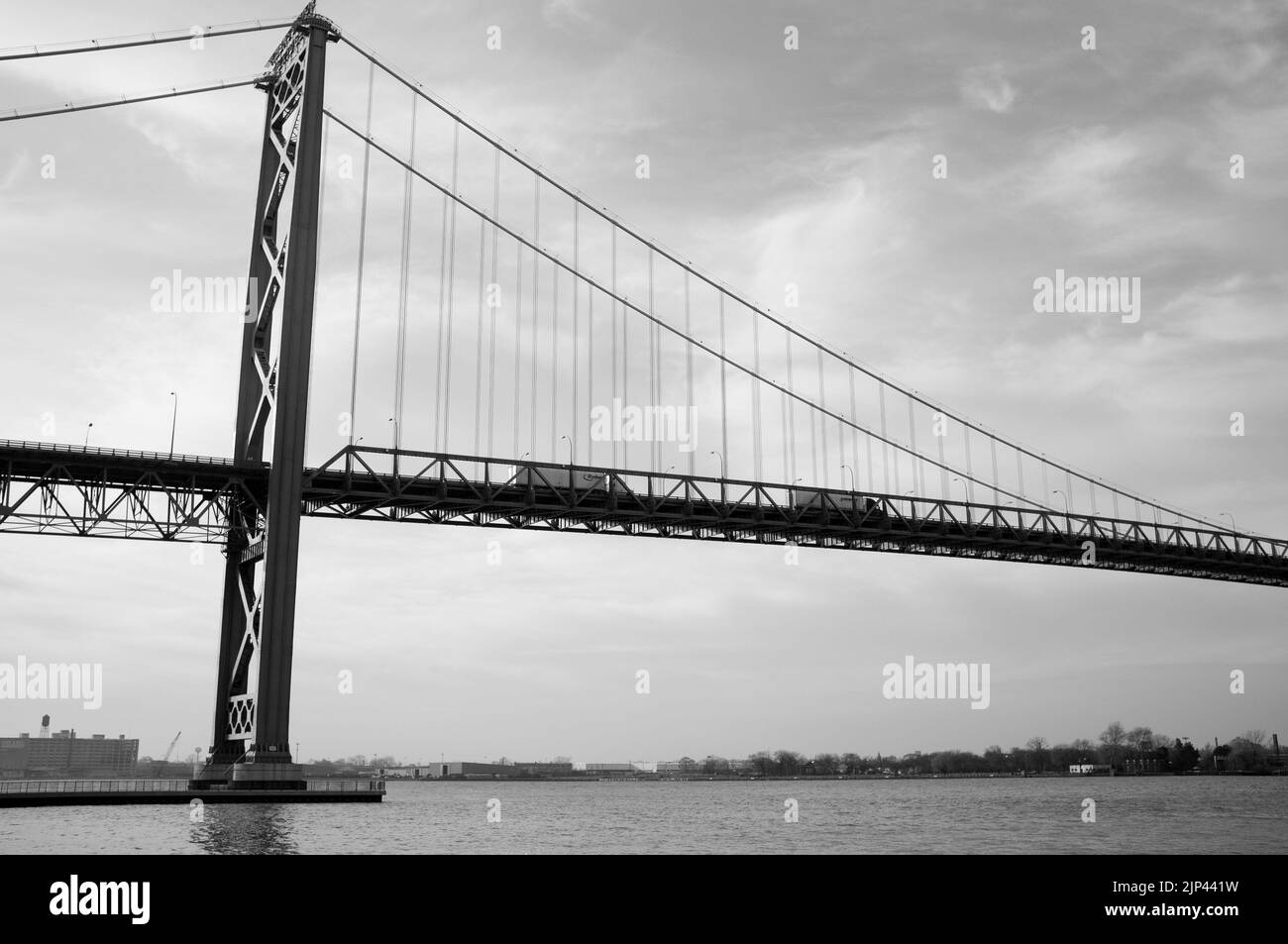 Eine wunderschöne Aussicht auf die Ambassador-Brücke Stockfoto