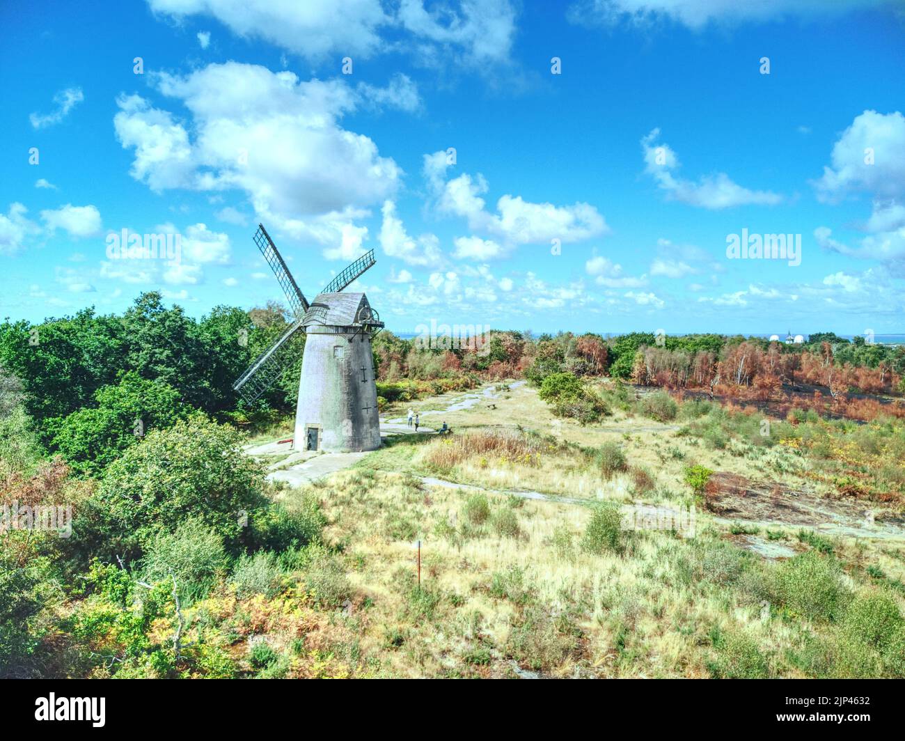Bidston Windmill Birkenhead wirral bei einem Drohnenschuss am Sommertag Stockfoto