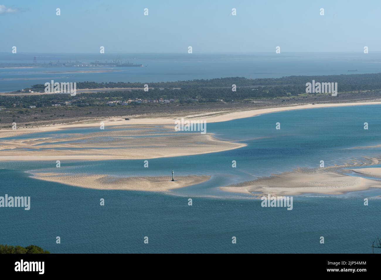 Eine Sandbank auf der Insel Troia in Portugal Stockfoto